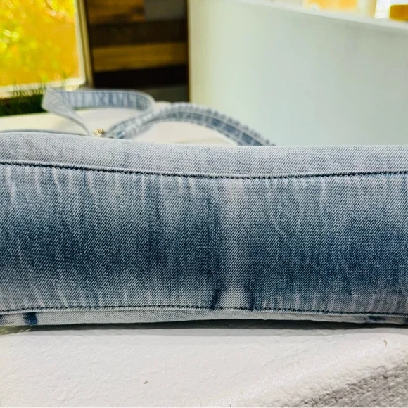 Coach Light Blue Denim Hobo with Gold Hardware WITHOUT CHARMS - Picture 4 of 5